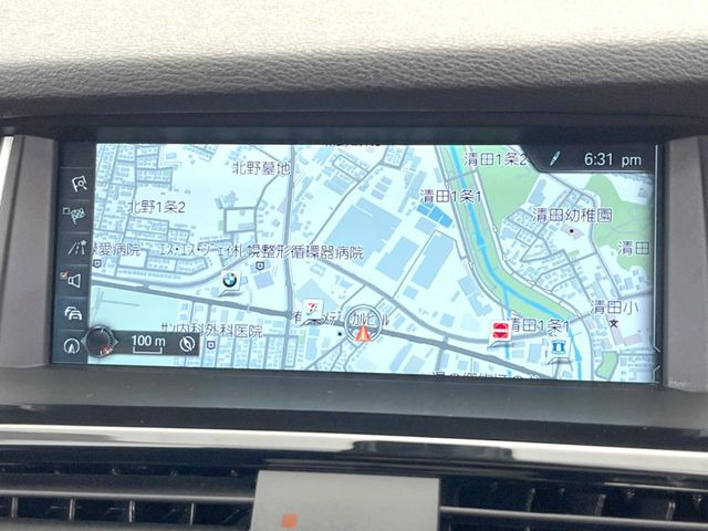 �������i�r:��̊��̂���i�r�́A����������ԓ������o���Ă���܂��BBluetooth�Đ��ȂǃI�[�f�B�I�@�\���[�����Ă���܂��̂ŁA�^�]�����y���߂܂���