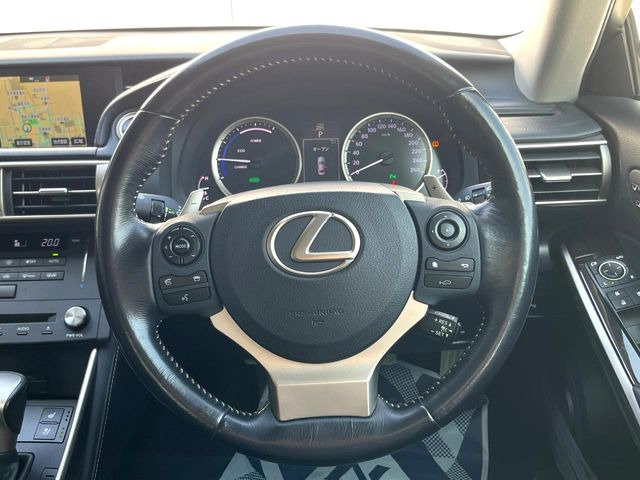 �y�����v�����X�e�A�����O�z�㎿�Ȋv���g�p���邱�ƂŁA��ɂ����������݂ƂĂ��^�]���₷���n���h���ł���