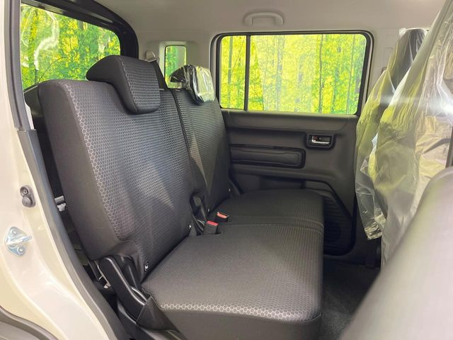 ���i���ȃI���W�i���t���A�}�b�g���I�v�V�����ɂĂ��p�ӂ��Ă���܂��B���D���ȃf�U�C����J���[�����Ԃɍ��킹�đI��ł����������Ƃ��ł��܂���