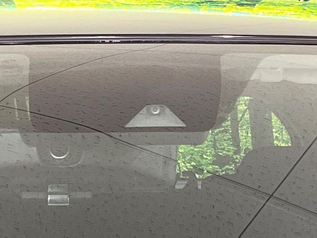 �y�G�}�[�W�F���V�[�u���[�L�z���s���ɑO���̎ԗ�����F�����A�Փ˂������Ȏ��͌x��ƃu���[�L�ŏՓˉ���Ɣ�Q�y�����A�V�X�g�B�����S�Ƀh���C�u�����y���݂��������܂��B