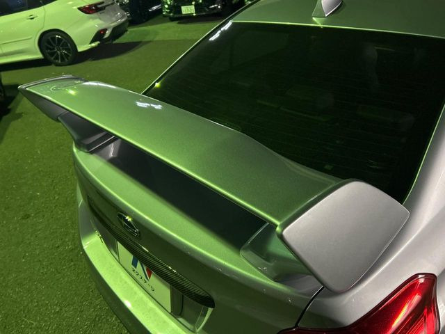 �y��^�����X�|�C���[�z�X�|�[�c�J�[�炵�����O�b�ƈ�������^�����X�|�C���[�𑕒��􍂑����s���̃X�^�r���e�B(���s���萫)����ɖ𗧂��܂��B