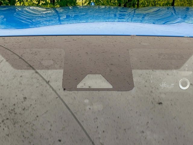 �y�g���^�Z�[�t�e�B�Z���X�z���s���ɑO���̎ԗ�����F�����A�Փ˂������Ȏ��͌x��ƃu���[�L�ŏՓˉ���Ɣ�Q�y�����A�V�X�g�B�����S�Ƀh���C�u�����y���݂��������܂��B