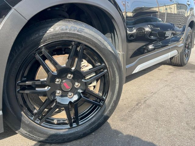 �y�����I�v�V����18�C���`�A���~�z�C�[���z�����I�v�V�����z�C�[���𑕒��B���s���\�̌���ɉ����A�O�ς����X�^�C���b�V���ɂȂ��Ă��܂��B