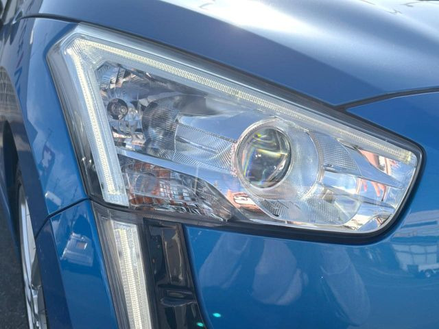 �yLED�w�b�h���C�g�z���V����ԑ��s�����ǍD�Ȏ��E���m�ۂ����S���ĉ^�]�ł��鍂�P�xLED�w�b�h���C�g�𑕔�!�_�����x�������A����d�͂��}�����Ă��܂��B