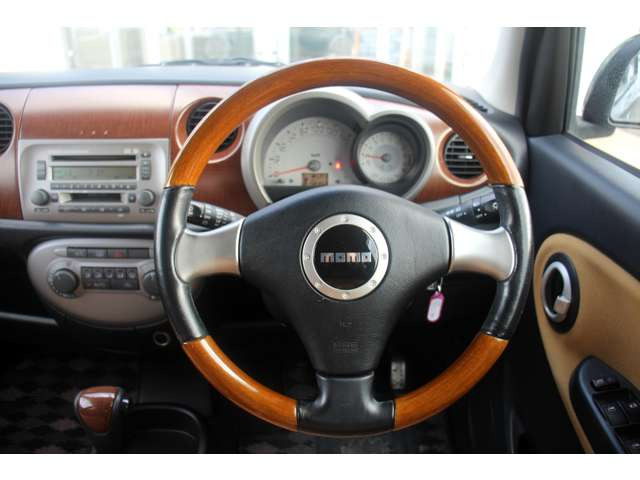 MoMo�E�b�h�R���r�n���h��