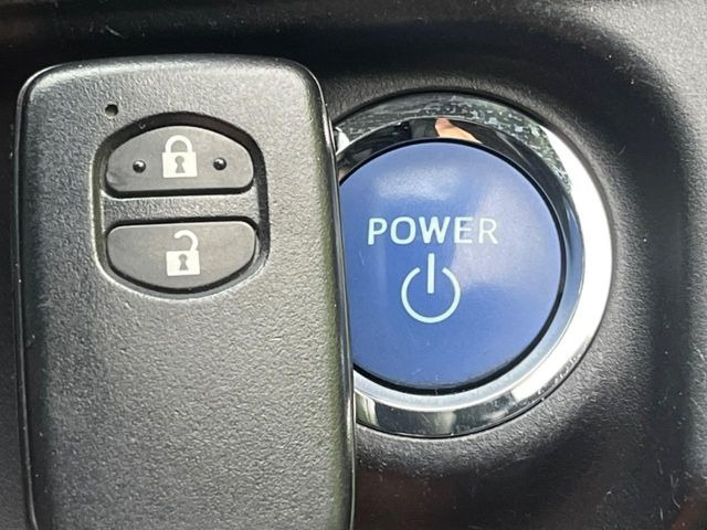 �y�X�}�[�g�L�[�z�J�o����|�P�b�g�ɓ��ꂽ�܂܂ł��h�A�̎{���E�������\�ȃX�}�[�g�L�[�𑕔��B�G���W���̃I���E�I�t�����J�M�����o���K�v����������Ƃ��Ă��֗��ł���