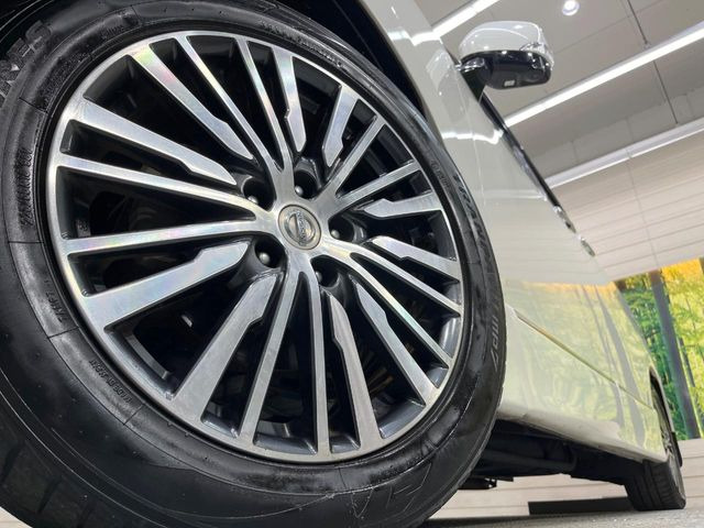 �y�����A���~�z�C�[���z�O�ςɃ}�b�`���������A���~�z�C�[���𑕒����Ă���܂��B�e��ЊO�A���~�z�C�[����A�X�^�b�h���X�^�C�����戵�����Ă���܂��B���񂲑��k����������