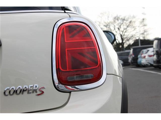 ���Ǝҗl�ւ̔̔��͂��f�肳���Ă��������܂��B �Ԍ������ԗ��̏ꍇ�́A�Ԍ����擾�������x�������z�ŕ\�����Ă���܂��B