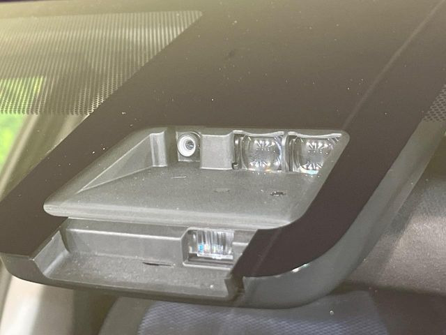 �y�g���^�Z�[�t�e�B�Z���X�z���s���ɑO���̎ԗ�����F�����A�Փ˂������Ȏ��͌x��ƃu���[�L�ŏՓˉ���Ɣ�Q�y�����A�V�X�g�B�����S�Ƀh���C�u�����y���݂��������܂��B