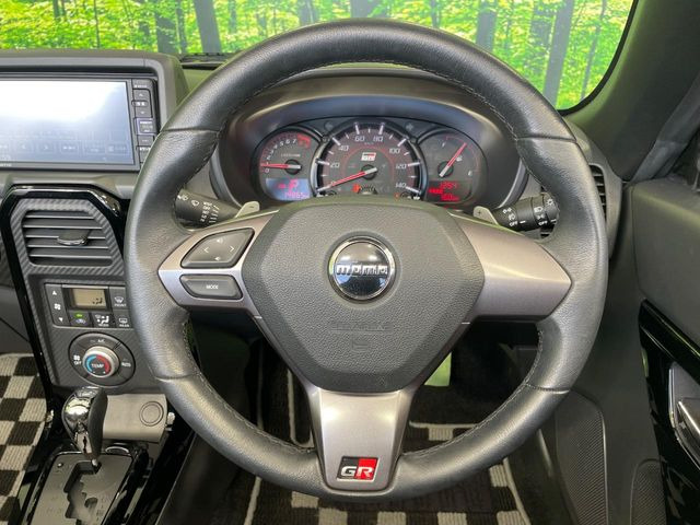 �y�����v�����X�e�A�����O�z�㎿�Ȋv���g�p���邱�ƂŁA��ɂ����������݂ƂĂ��^�]���₷���n���h���ł���