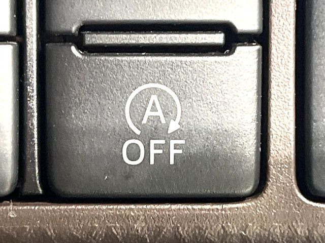 �y�A�C�h�����O�X�g�b�v�z�ԐM����a�؂Œ�Ԃ����ۂɃG���W�����~���A���ʂȔR���̏����}���܂��B�R��������ی�ɂȂ���@�\��G���W���̓u���[�L�𗣂��΍Ďn�����܂��B