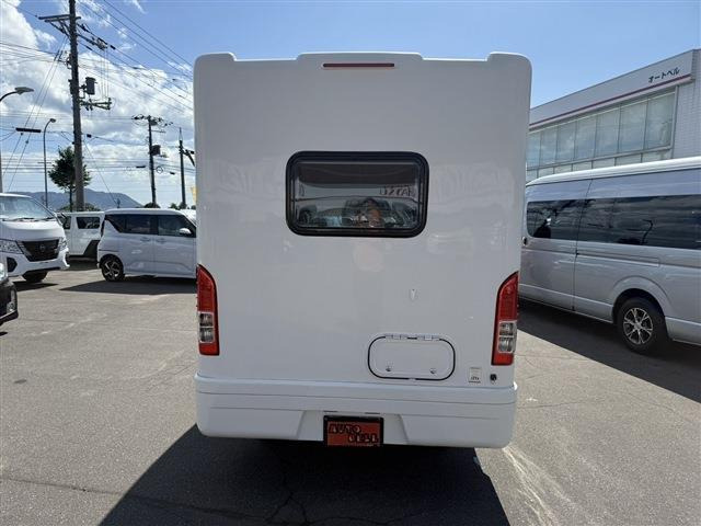 �e�탍�[����舵���Ă���܂��B���x�����@�ȂǋC�ɂȂ���͂��C�y�ɂ��₢���킹���������B