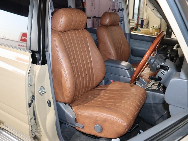 ランドクルーザー804.5 VXリミテッド 4WD