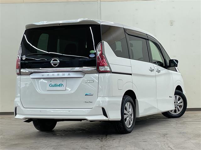 セレナ2.0 ハイウェイスター 4WD