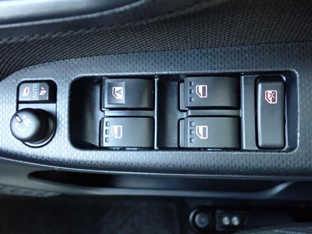 �d���i�[���h�A�~���[�E�p���[�E�B���h�E�������Ă��܂��B