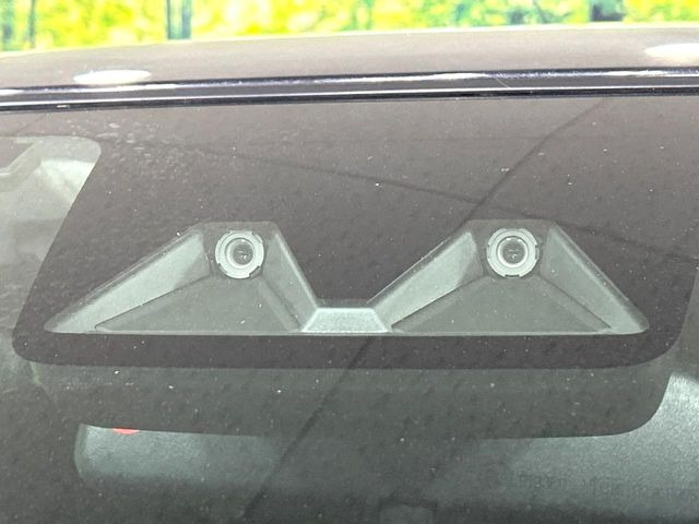 �y�X�}�[�g�A�V�X�g�z���s���ɑO���̎ԗ�����F�����A�Փ˂������Ȏ��͌x��ƃu���[�L�ŏՓˉ���Ɣ�Q�y�����A�V�X�g�B�����S�Ƀh���C�u�����y���݂��������܂��B