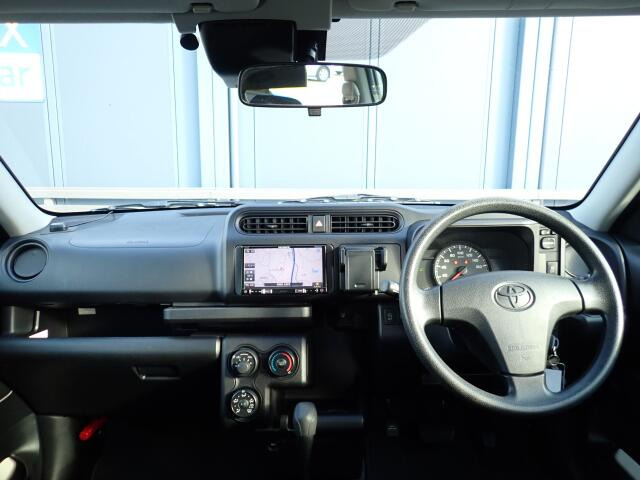 �C���p�l�摜�ɂȂ�܂��B�ԓ��͐��Ǝ҂ɂĎ����N���[�j���O�{�H�ς݂Ȃ̂ŁA��ϐ����ł��B