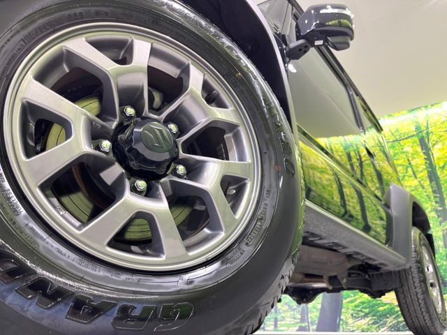 �y����15�C���`�A���~�z�C�[���z�O�ςɃ}�b�`���������A���~�z�C�[���𑕒����Ă���܂��B�e��ЊO�A���~�z�C�[����A�X�^�b�h���X�^�C�����戵�����Ă���܂��B���񂲑��k����������