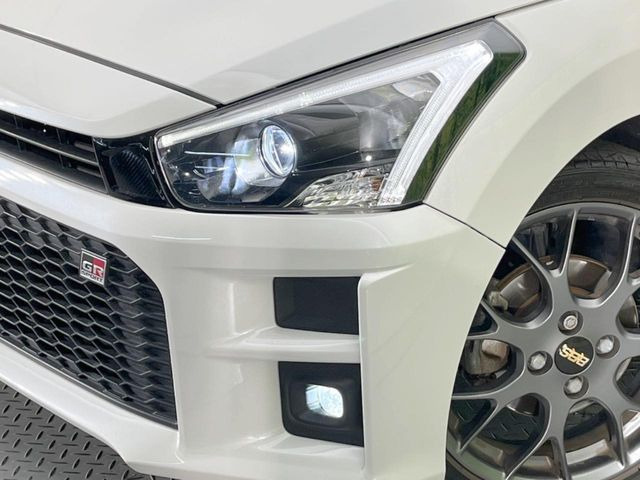 �yLED�w�b�h���C�g�z���V����ԑ��s�����ǍD�Ȏ��E���m�ۂ����S���ĉ^�]�ł��鍂�P�xLED�w�b�h���C�g�𑕔�!�_�����x�������A����d�͂��}�����Ă��܂��B