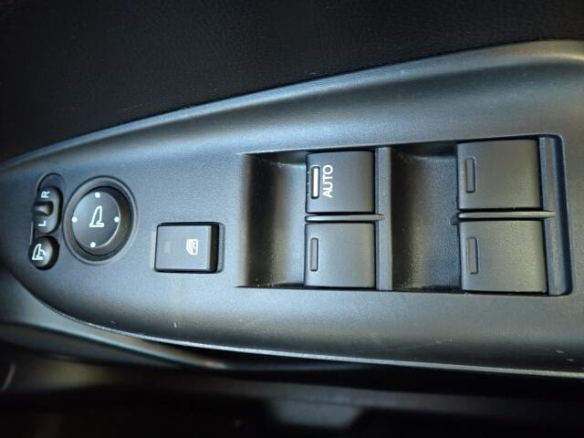 �d���i�[���h�A�~���[�E�p���[�E�B���h�E�������Ă��܂��B