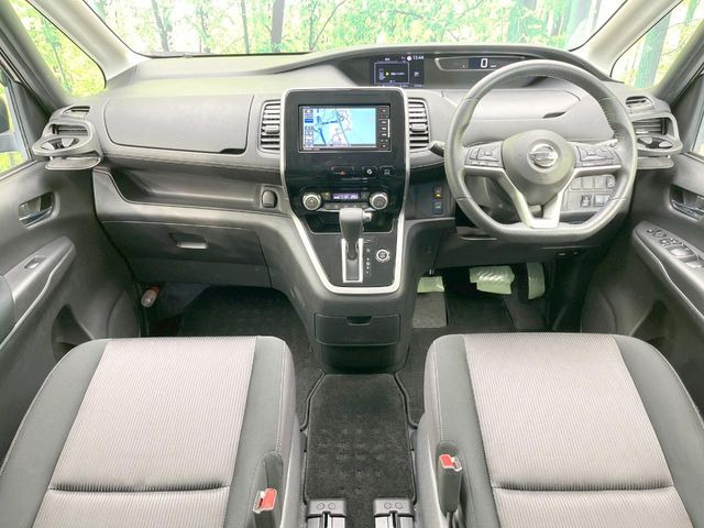 セレナ2.0 ハイウェイスター VセレクションII