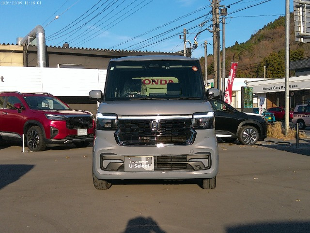 N-BOXカスタムターボ コーディネートスタイル モノトーン