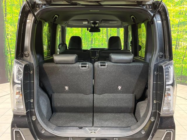 ���i�̂���������ʋ΁A���}���ɏ\���ȉ׎��X�y�[�X���m�ۂ��Ă���܂��B�Z�J���h�V�[�g��|���ƁA�傫�ȉו��̐ύڂ��\�ł���