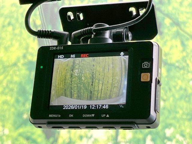 �y�h���C�u���R�[�_�[�z�h���C�u���R�[�_�[����!���s���͂������A������^�]�⎖�̂ɑ��������ہA�f���ŋL�^���A����̃��X�N�ɔ����܂��B���L�^�pSD�J�[�h�͂��q�l�����g�ł��������������K�v������܂��B