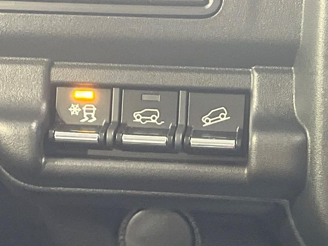 �y�_�E���q���A�V�X�g�z�}�ȍ⓹������Ƃ��Ɏ����Ńu���[�L�𐧌�A���̒ᑬ�x��ۂ��܂��B�ᓹ�∫�H�ȂǊ���₷���H�ʂ̉����ł��^�C�������b�N���Ȃ�������S!�n���h������ɏW���ł��܂�!