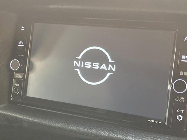 �y�����i�r�z�l�C�̏����i�r�𑕔����Ă���܂��B�i�r�̎g���₷���͂������A�I�[�f�B�I�@�\���[��!�L�����v�◷�s�͂������A�ʋ΂┃�����ȂǕ��i�̃h���C�u���y�����Ȃ�͂���