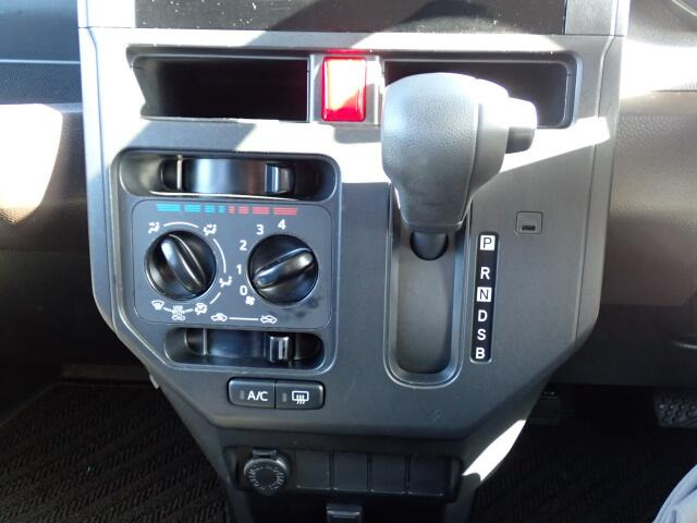 �V�t�g�ƃG�A�R���ł��B�_�C�������̃}�j���A���G�A�R���ɂȂ�܂��B�V���v���Ŏg���₷��!