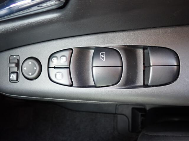 �d���i�[���h�A�~���[�E�p���[�E�B���h�E�������Ă��܂��B