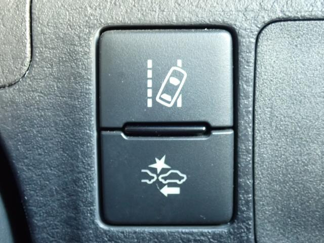 �Փˉ���y���u���[�L�A���s���ɑO���̎ԗ�����F�����A�Փ˂������Ȏ��͌x��ƃu���[�L�ŏՓˉ�����A�V�X�g�B�����S�Ƀh���C�u�����y���݂��������܂���