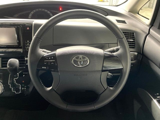 �y�����v�����X�e�A�����O�z�㎿�Ȋv���g�p���邱�ƂŁA��ɂ����������݂ƂĂ��^�]���₷���n���h���ł���