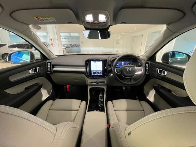 XC40ウルトラ B4 AWD 4WD