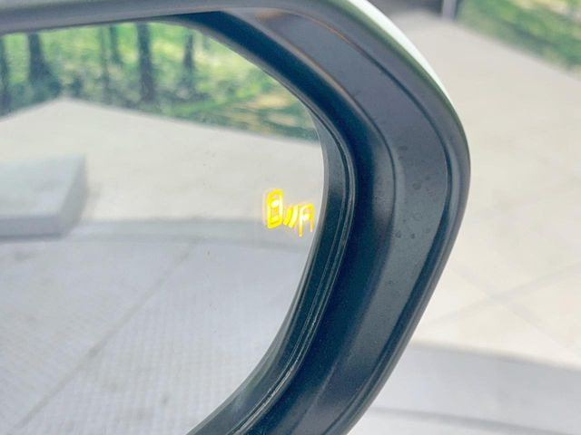 �y�u���C���h�X�|�b�g���j�^�[�z���s���A�h�A�~���[�̎��p�ɂȂ�₷���ӏ��Ɍ㑱�Ԃ��ڋ߂���ƃT�C�h�~���[�̃����Y�Ɍx����\��!�h���C�o�[�ɒ��ӊ��N�����Ă���܂��B