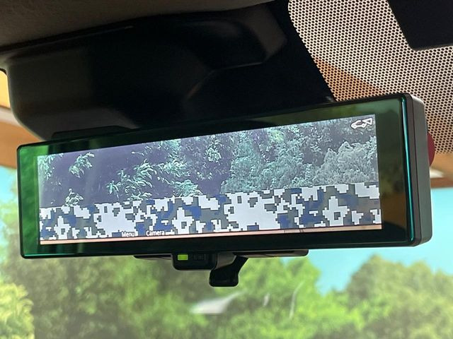 �y�C���e���W�F���g���[���~���[�z��Ȃ̑傫�ȉו��⓯��҂Ō�����m�F���Â炢���ł����S!�J�������B�e�����ԗ�����̉f�������[���~���[���ɕ\���B