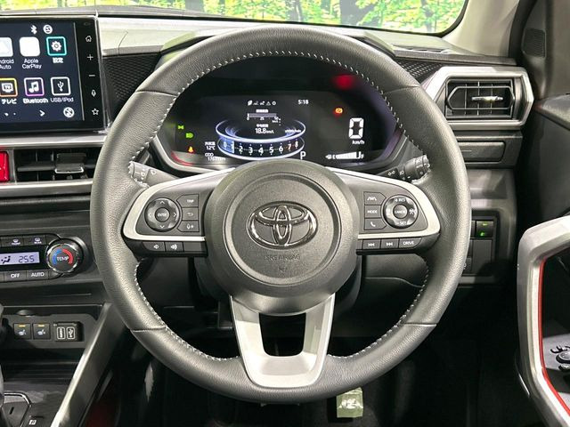 �y�����v�����X�e�A�����O�z�㎿�Ȋv���g�p���邱�ƂŁA��ɂ����������݂ƂĂ��^�]���₷���n���h���ł���