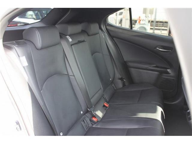 ���Ǝҗl�ւ̔̔��͂��f�肳���Ă��������܂��B �Ԍ������ԗ��̏ꍇ�́A�Ԍ����擾�������x�������z�ŕ\�����Ă���܂��B