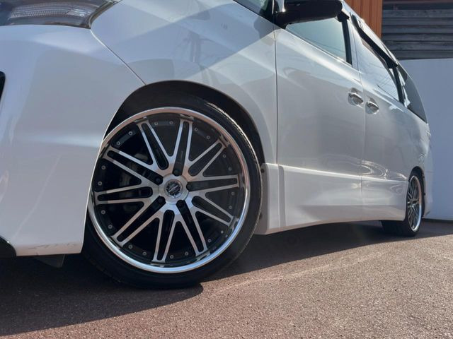 �y20�C���`�A���~�z�C�[���z�O�ςɃ}�b�`�����A���~�z�C�[���𑕒����Ă���܂��B�e��A���~�z�C�[����A�X�^�b�h���X�^�C�����戵�����Ă���܂��B���񂲑��k����������