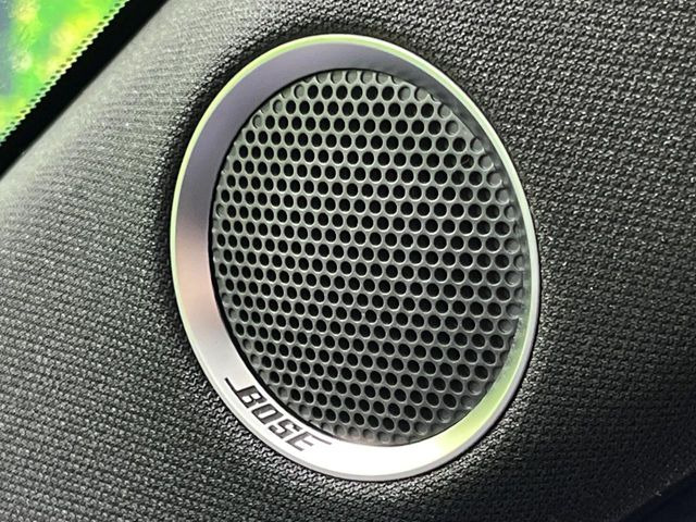 �yBOSE�T�E���h�V�X�e���z���[�J�[�I�v�V�����̍��i�ʃT�E���h�V�X�e���𓋍ځB��p�̃`���[�j���O���{���ꂽ�召�l�X�ȃX�s�[�J�[����ǎ��ȃT�E���h���t�ł��A�Տꊴ���ӂ�鉹����Ԃ����o���܂��B