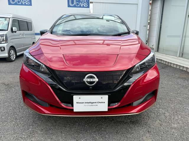 リーフe+ X 90周年記念車