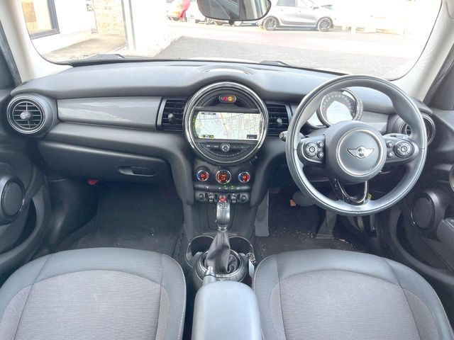 �A���ԃO���[�v���݌ɐ���2,000��!�S���̌n��X���烁�[�J�[�E�Ԏ��킸���Љ�o����̂ŁA���Ȃ��Ƀs�b�^���̂��Ԃ�������͂��ł���܂��͂��₢���킹��������