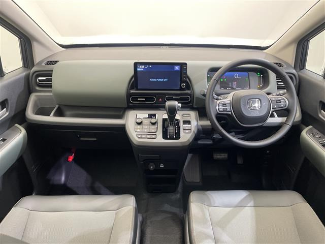 フリード1.5 e:HEV クロスター