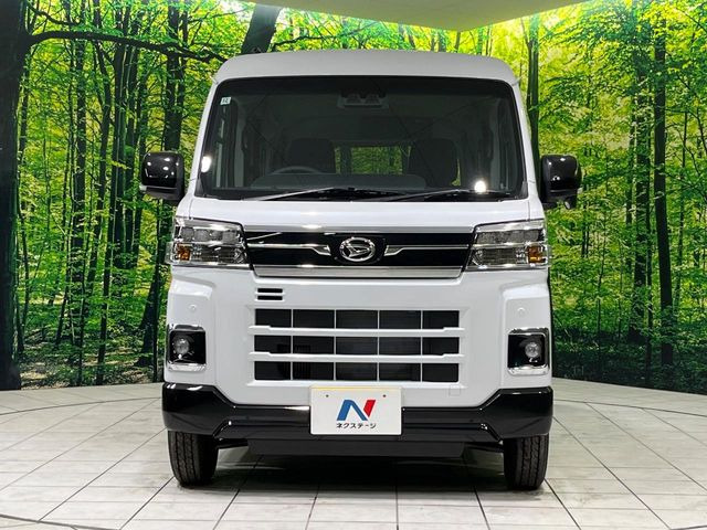 ���Ђł́A�S�ԁw�C�����Ȃ��x�̂��Ԃ̂ݎ�舵���Ă���܂��B��C�o�C���[�ɂ�錵�I�����d����̌�A���Ɍ�̎ԗ��`�F�b�N���s���A�l�N�X�e�[�W���F�肵�����i���Ȓ��ÎԂ����񋟂��Ă���܂��B