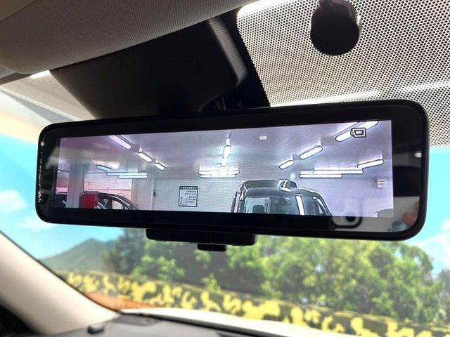 �y�C���e���W�F���g���[���~���[�z��Ȃ̑傫�ȉו��⓯��҂Ō�����m�F���Â炢���ł����S!�J�������B�e�����ԗ�����̉f�������[���~���[���ɕ\���B�N���A�Ȏ��E�ŏ󋵂̊m�F���\�ł�!