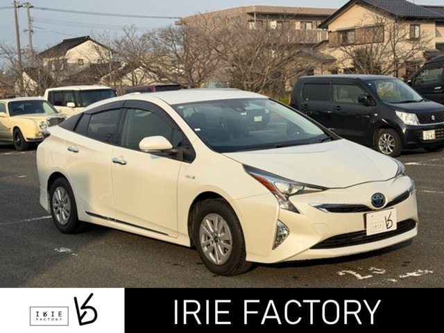 プリウス1.8 S E-Four 4WD