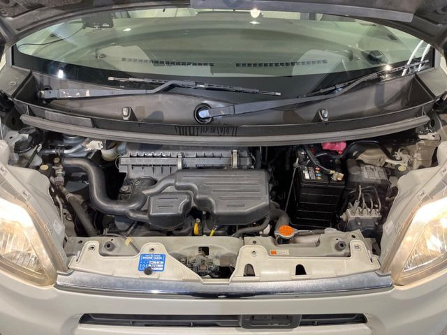 親切・丁寧な専門メカニックスタッフが応対!・車検・点検整備・事故等の修理などアフターサービスも安心。お車のカスタマイズもネクステージのサービススタッフまでご相談ください!