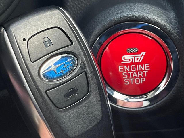 �y�A�N�Z�X�L�[&�v�b�V���X�^�[�g�z�J�o����|�P�b�g�ɓ��ꂽ�܂܂ł��h�A�̎{���E�������\�ȃX�}�[�g�L�[�𑕔��B�G���W���̃I���E�I�t�����J�M�����o���K�v�������A�{�^�����v�b�V�����邾����OK��