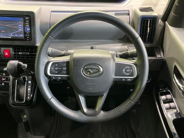 �y�����v�����X�e�A�����O�z�㎿�Ȋv���g�p���邱�ƂŁA��ɂ����������݂ƂĂ��^�]���₷���n���h���ł���